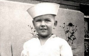 子供の頃のラッセル・M・ネルソン大管長の白黒写真